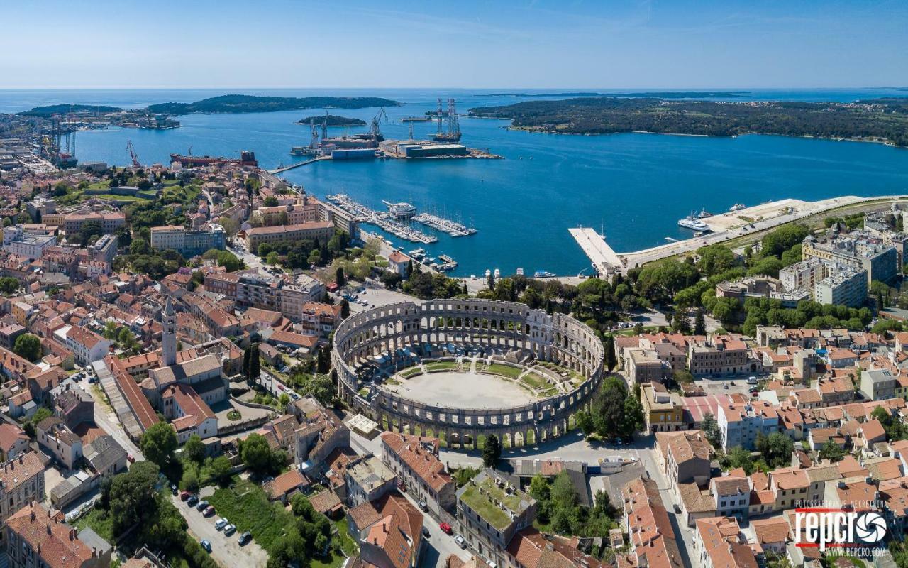 Apartment Pula Relax Экстерьер фото